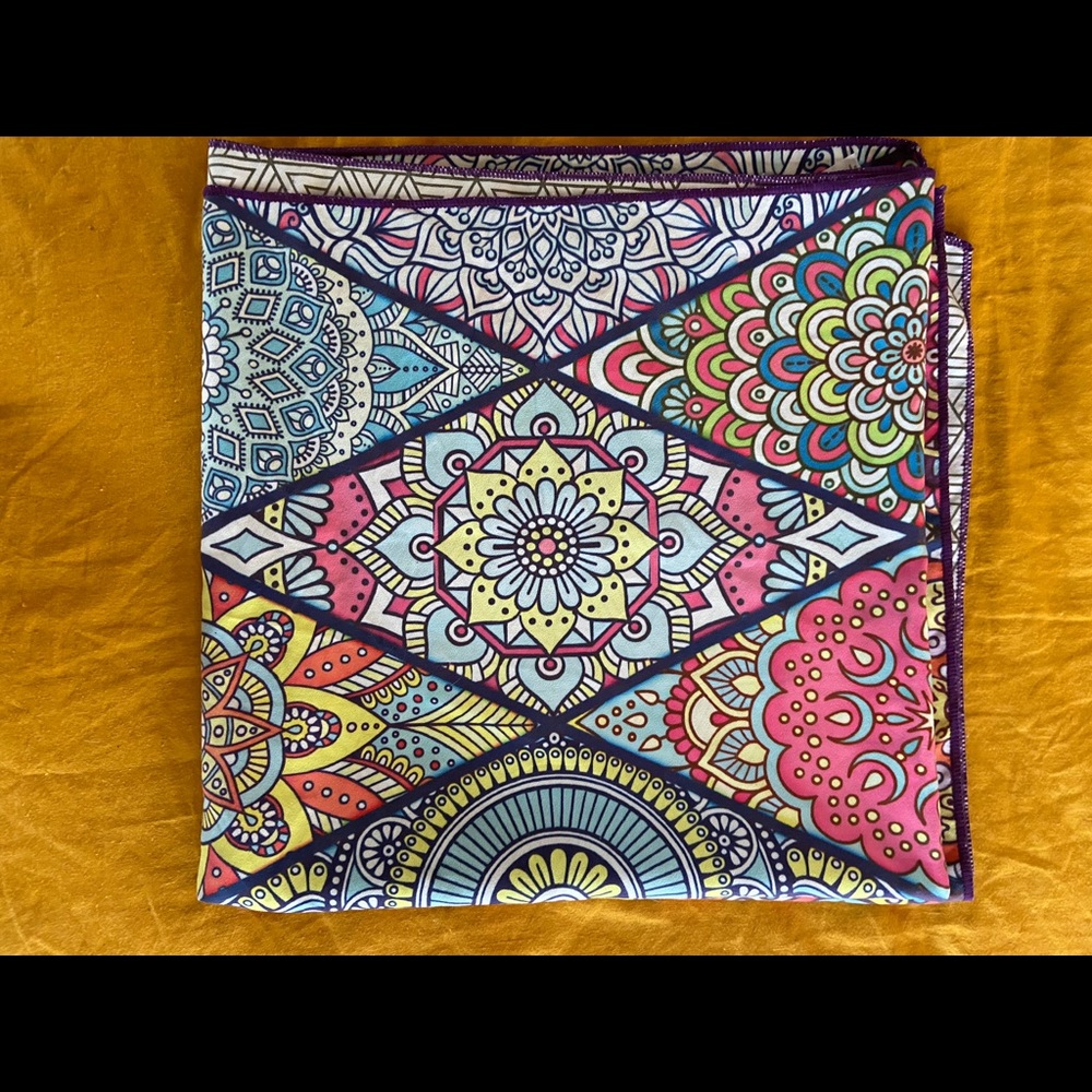 Sand free beach towel